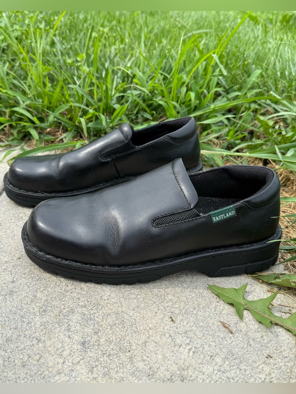 EastLand Newport Slip-On Women's Black Leather Flats Casual 3181 Size 10.5